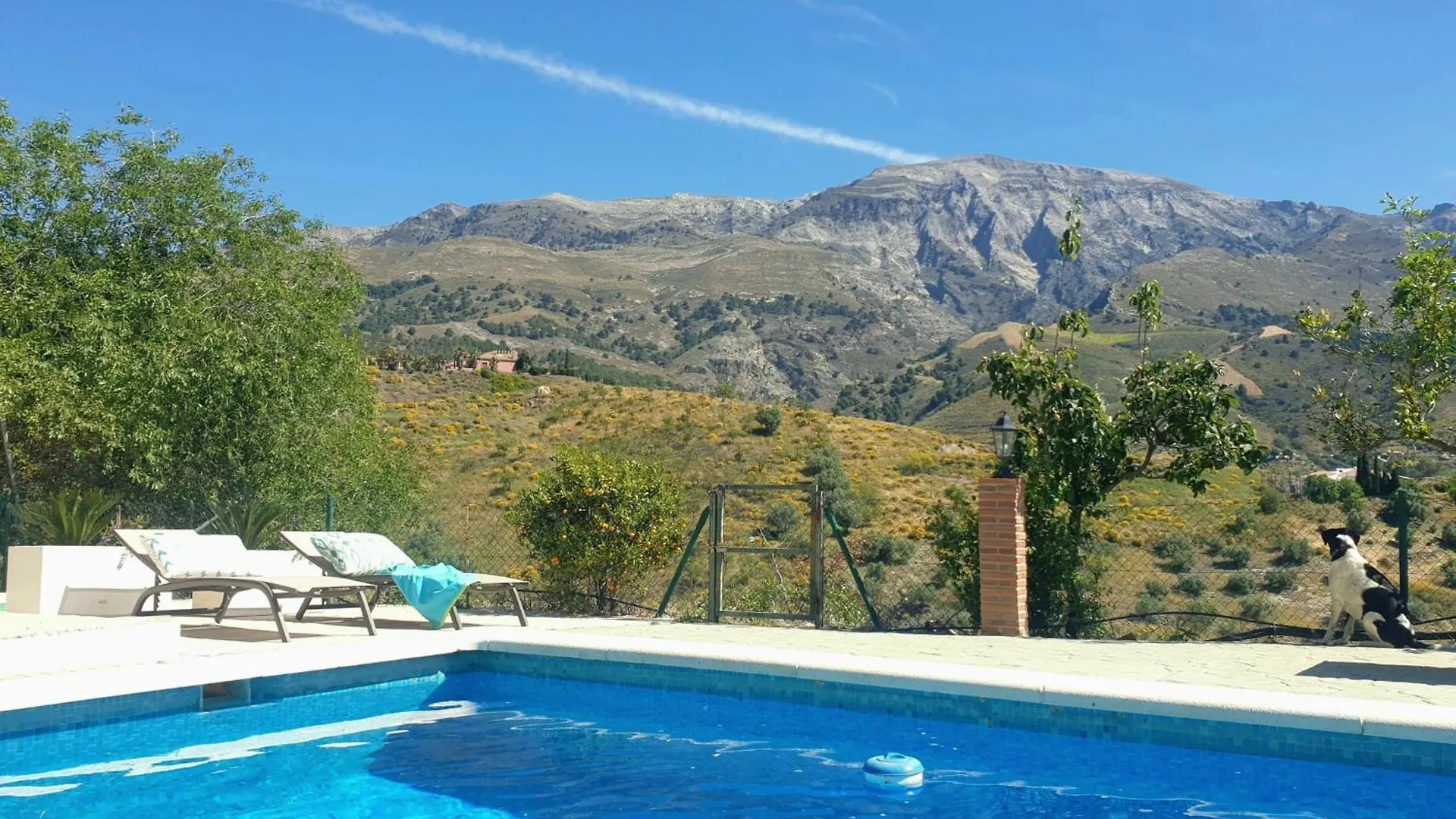 Cortijo Los Caballos Sedella 0*,